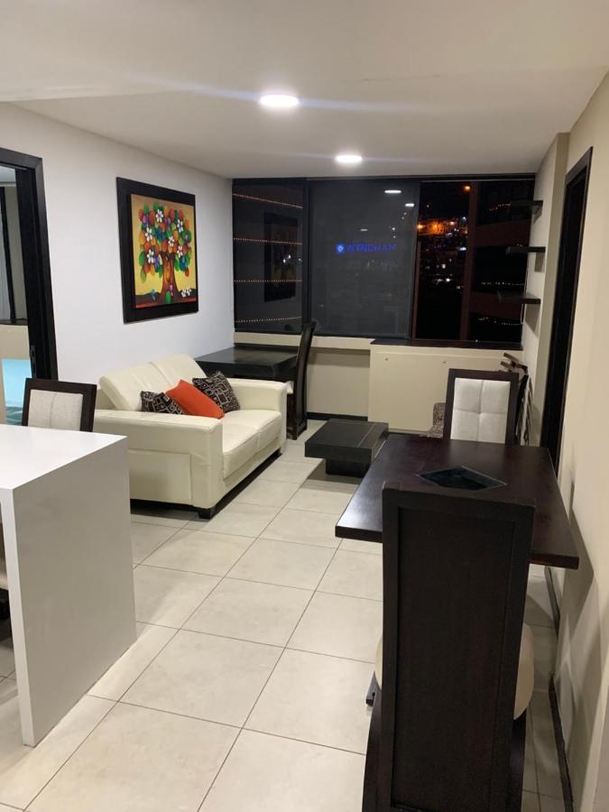 Puerto Santa Ana, Torres Bellini, 2 Dormitorios, Parqueo Гуаякиль Экстерьер фото
